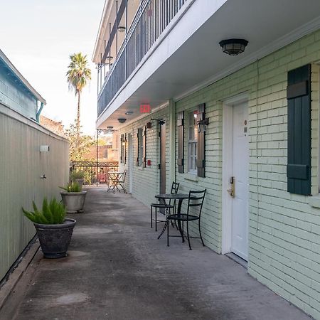 French Quarter Suites Hotel New Orleans Dış mekan fotoğraf