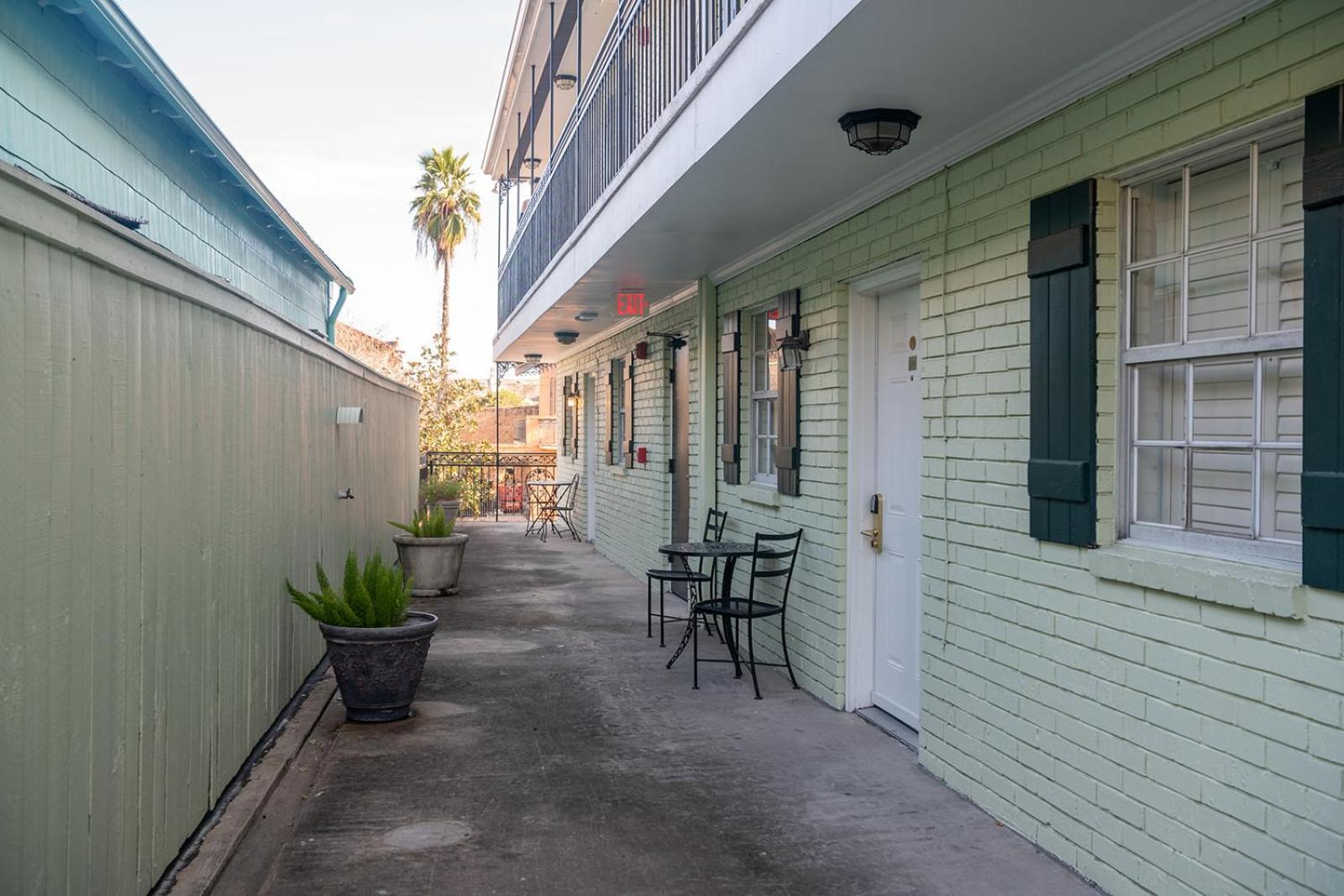 French Quarter Suites Hotel New Orleans Dış mekan fotoğraf