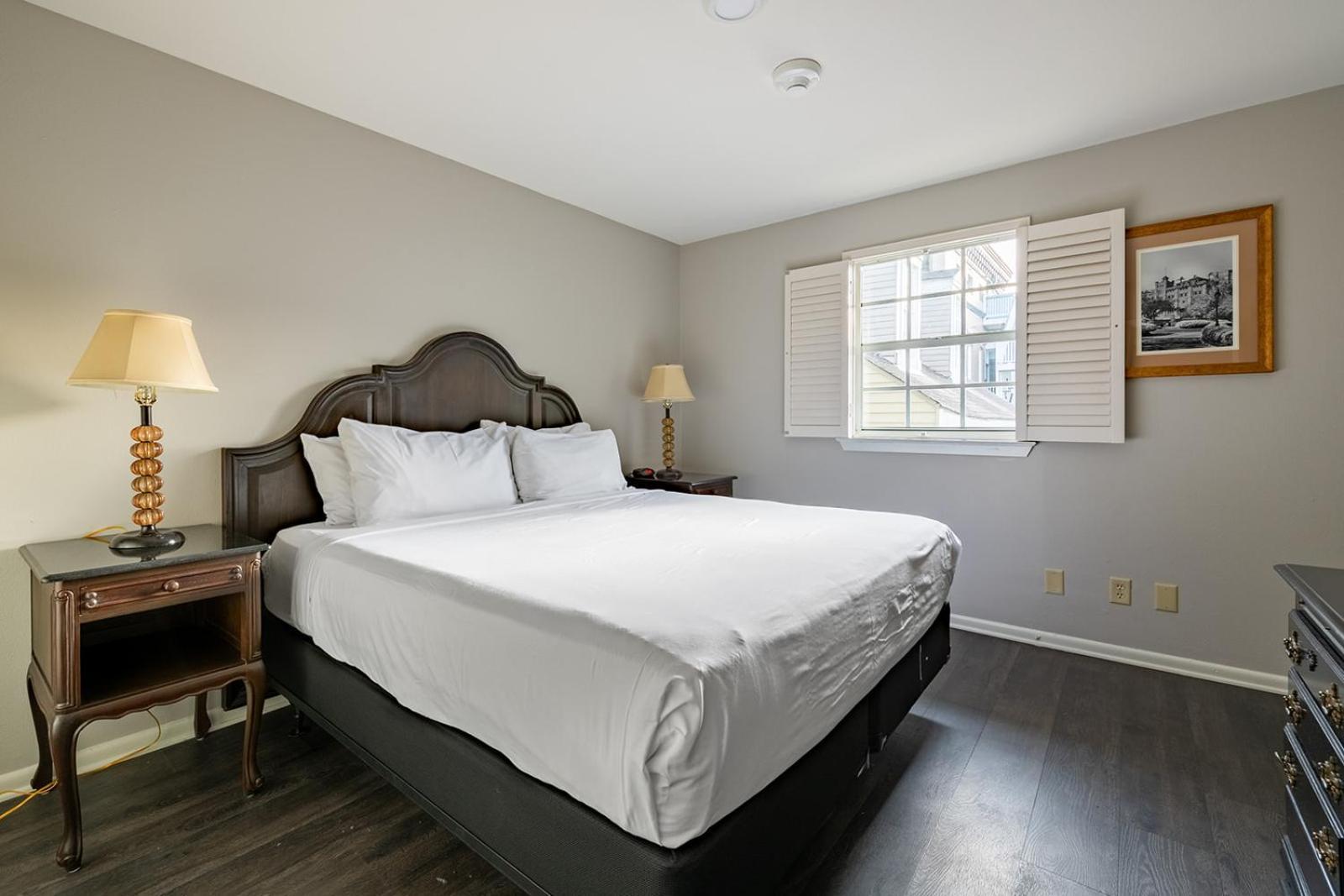 French Quarter Suites Hotel New Orleans Dış mekan fotoğraf