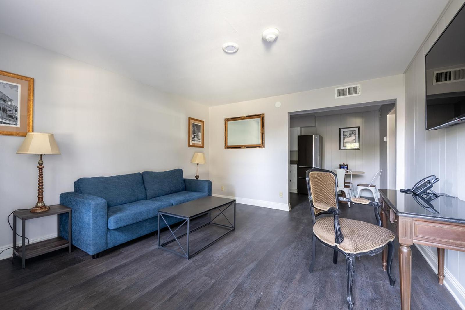 French Quarter Suites Hotel New Orleans Dış mekan fotoğraf