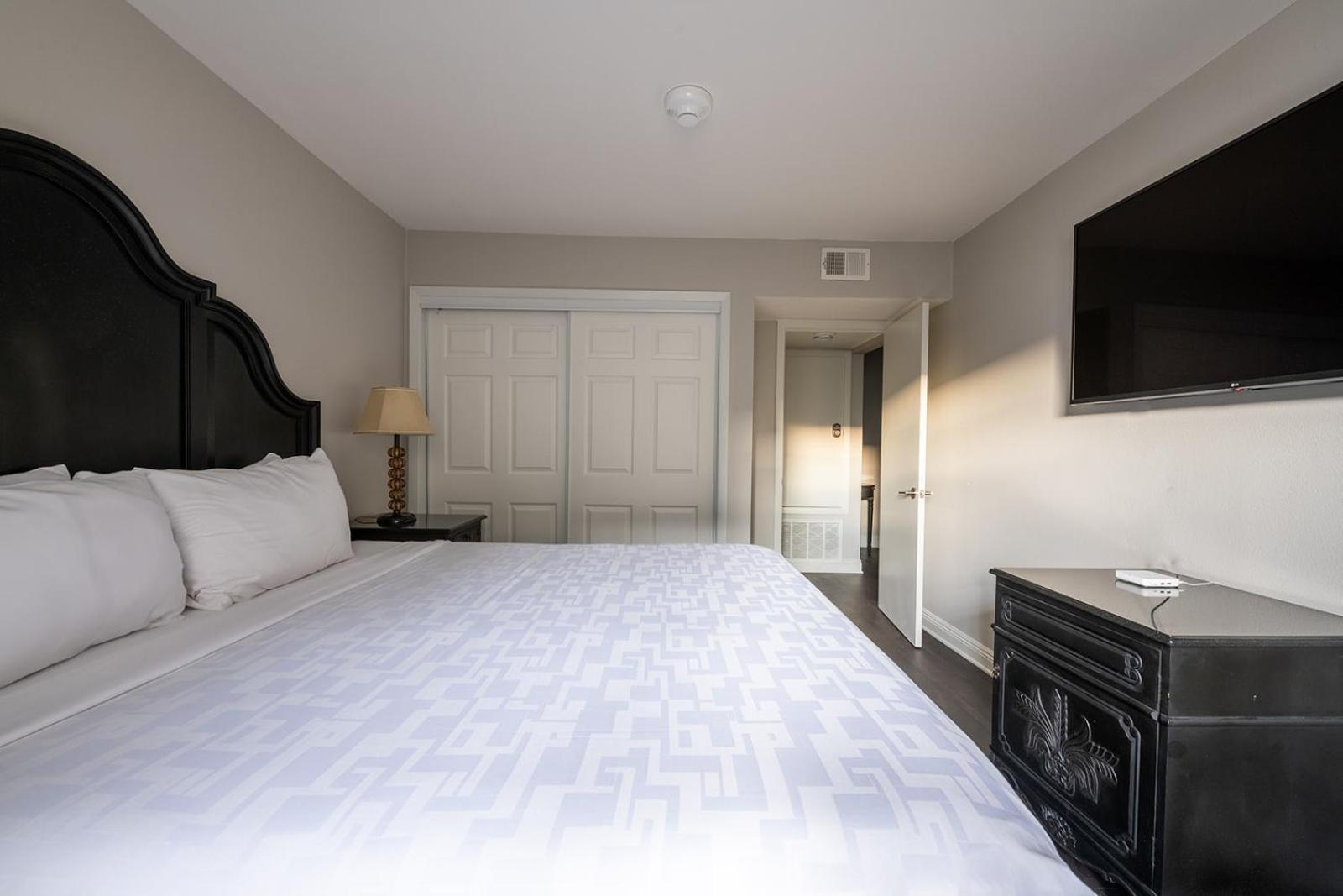 French Quarter Suites Hotel New Orleans Dış mekan fotoğraf