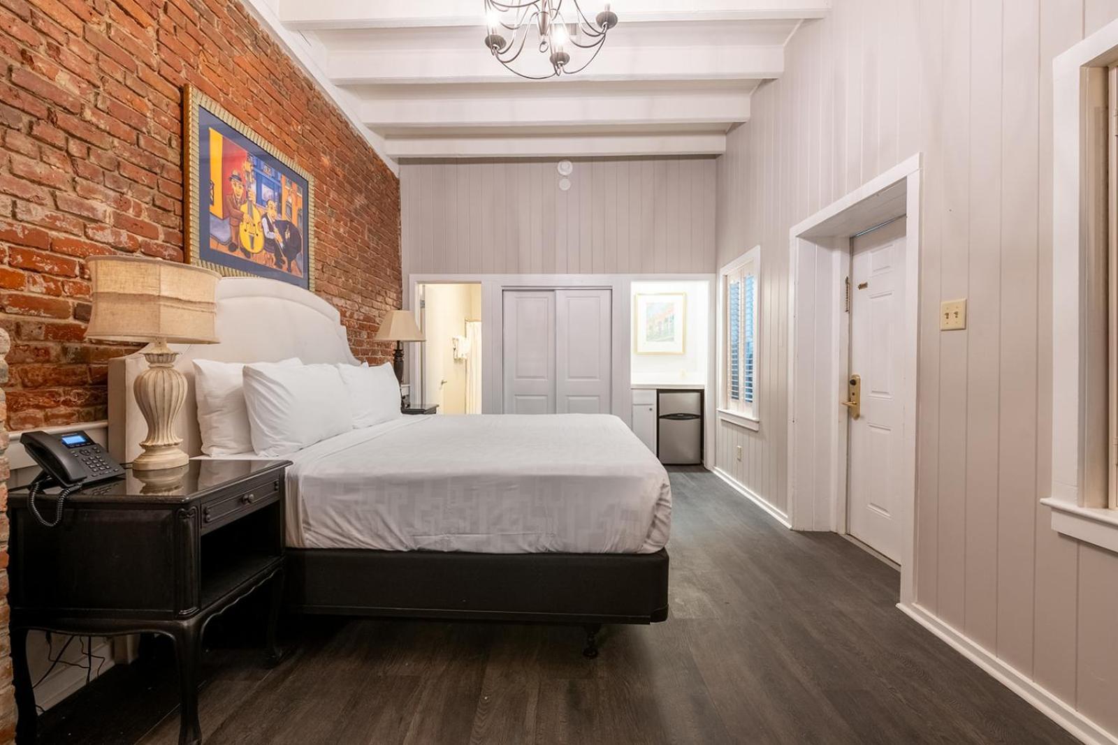 French Quarter Suites Hotel New Orleans Dış mekan fotoğraf
