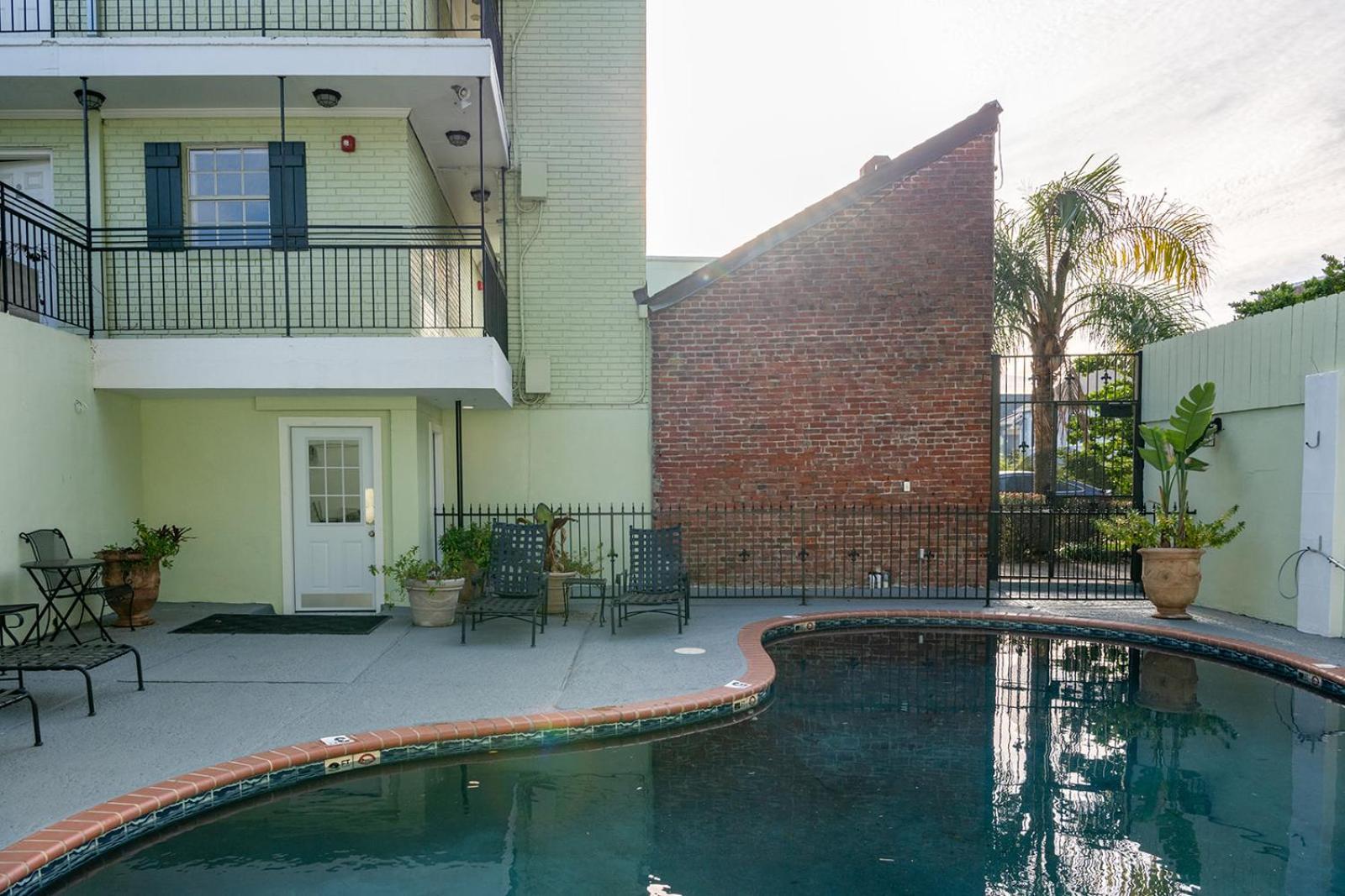 French Quarter Suites Hotel New Orleans Dış mekan fotoğraf